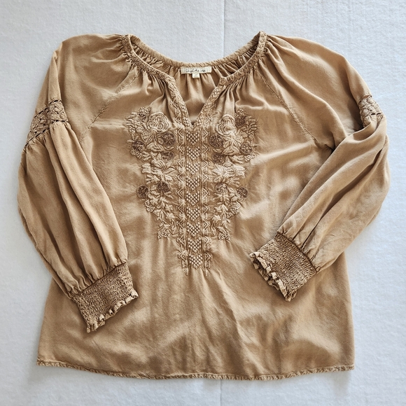 Solitaire Tops - Solitaire Embroidered Tan Women's Top Size Medium